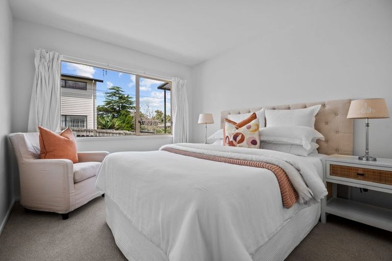 Photo of property in 14 Elliott Avenue, Bayview, Auckland, 0629