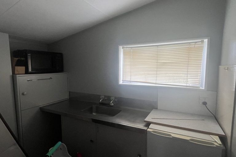 Photo of property in 6 Radnor Place, Highbury, Palmerston North, 4412