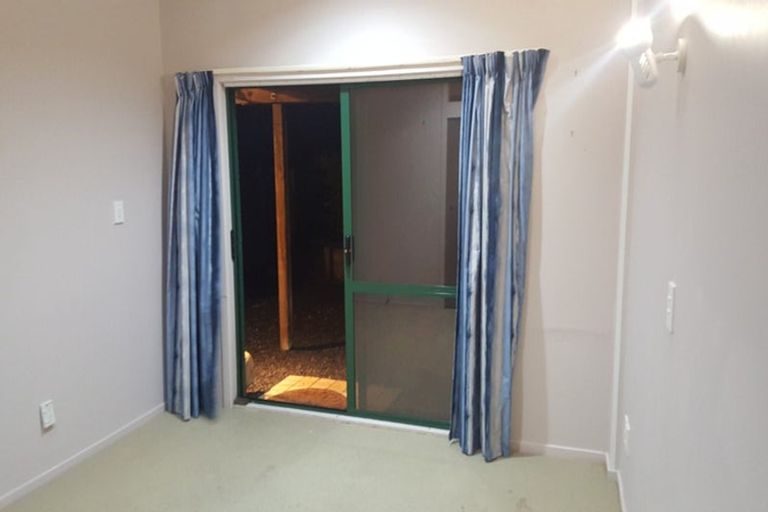 Photo of property in 73 Raukawa Street, Strathmore Park, Wellington, 6022