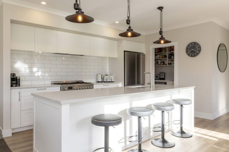 Photo of property in 7 Lochinvar Lane, Acacia Bay, Taupo, 3385