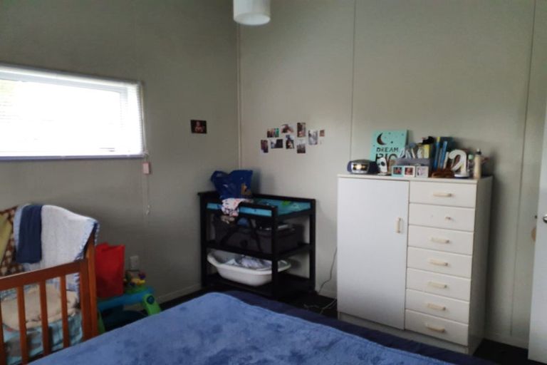 Photo of property in 10a York Place, Cannons Creek, Porirua, 5024