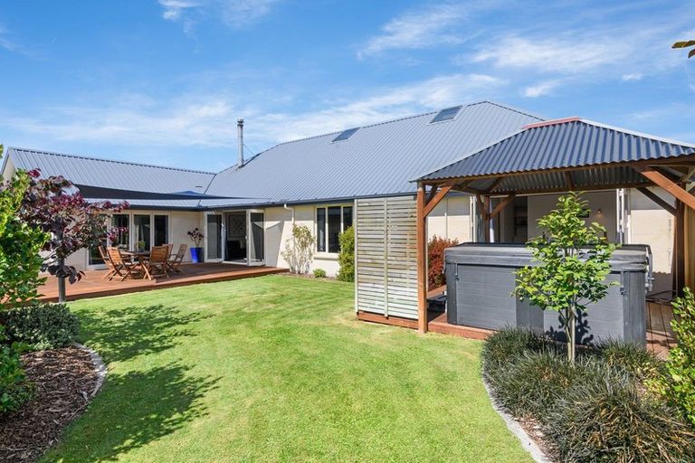 Photo of property in 25 Jozecom Place, Rolleston, 7614