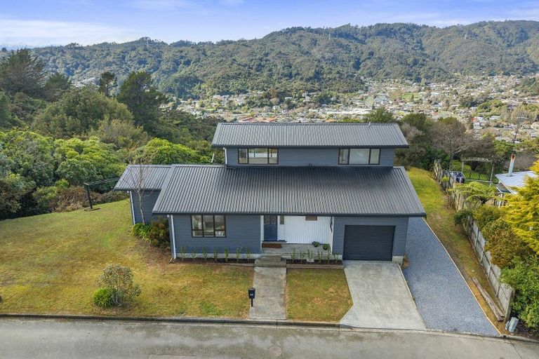 Photo of property in 201 Holborn Drive, Stokes Valley, Lower Hutt, 5019