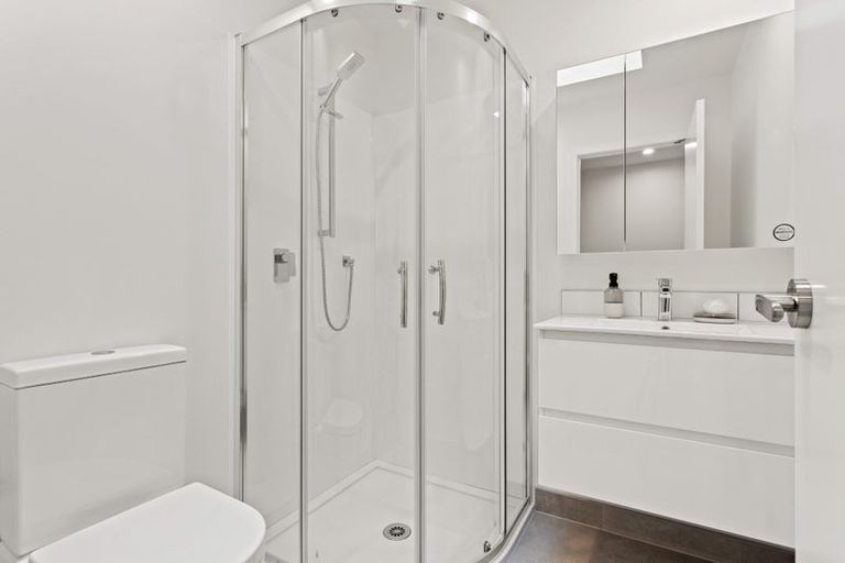 Photo of property in 11 Meg Lane, Glen Eden, Auckland, 0602