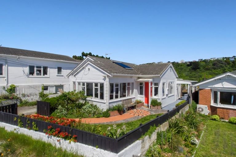 Photo of property in 14 View Road, Houghton Bay, Wellington, 6023