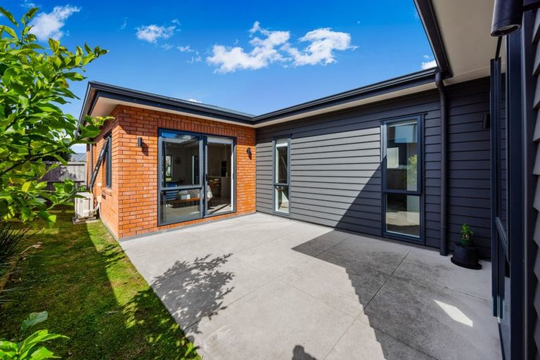 Photo of property in 41 Port Way, Rosehill, Papakura, 2113