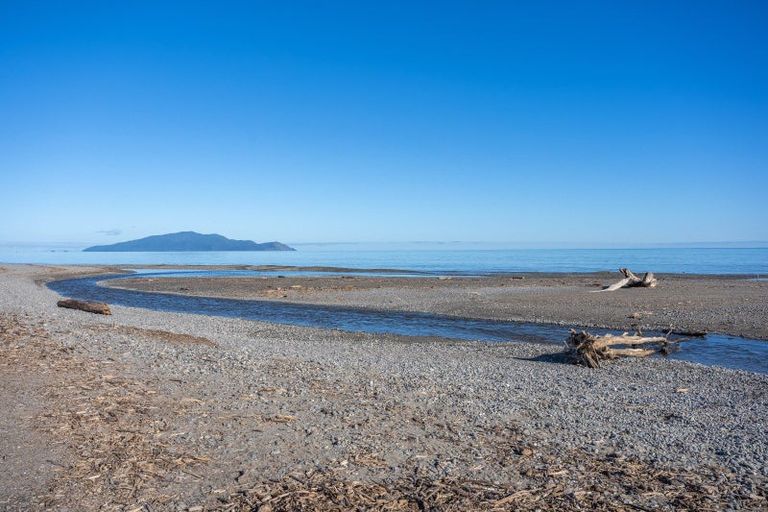 Photo of property in 57 Gawler Street, Te Horo Beach, Otaki, 5581