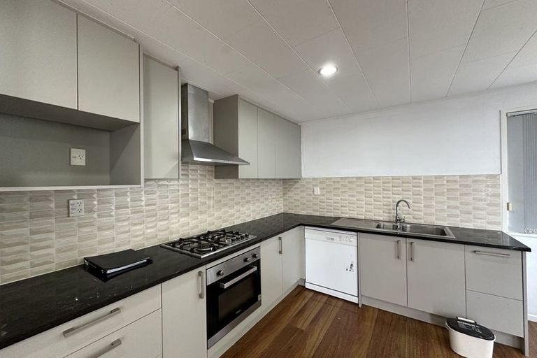 Photo of property in 10b Glynnbrooke Street, Te Atatu South, Auckland, 0610