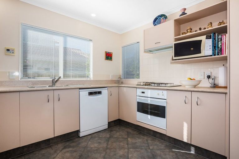 Photo of property in 112 Eskdale Road, Papakowhai, Porirua, 5024