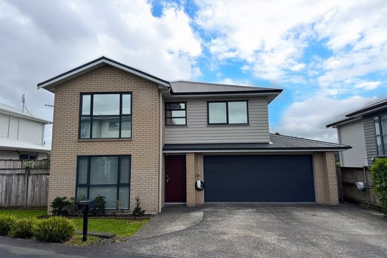 Photo of property in 24 Arthur Rolfe Lane, Swanson, Auckland, 0614