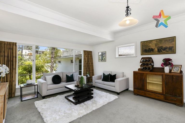 Photo of property in 23 Waikare Street, Karori, Wellington, 6012