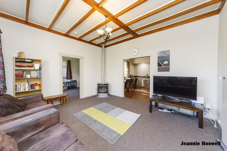 Photo of property in 39 Honore Drive, Linton, Palmerston North, 4472