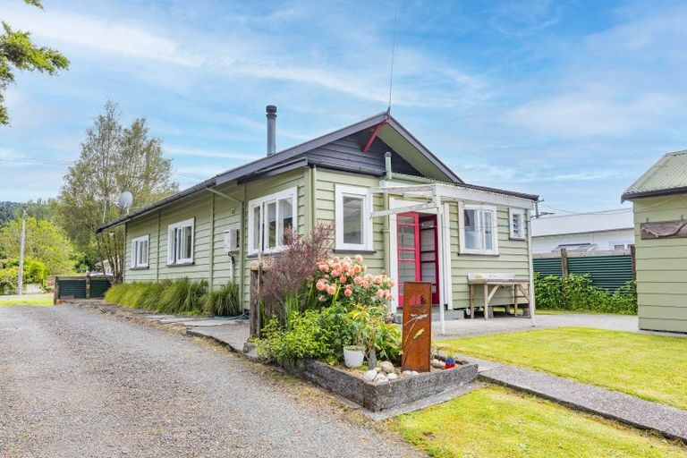 Photo of property in 65 Taupo Road, Taumarunui, 3920