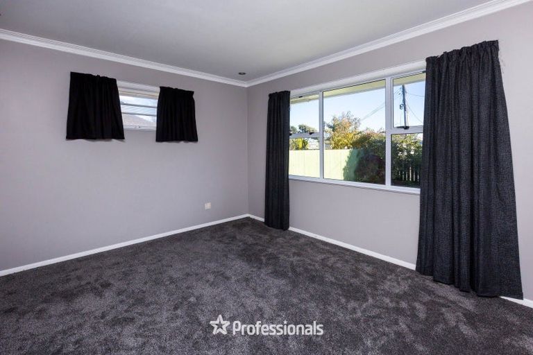Photo of property in 92 Pine Avenue, Ebdentown, Upper Hutt, 5018