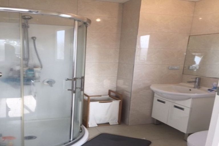 Photo of property in 47 Murvale Drive, Bucklands Beach, Auckland, 2014