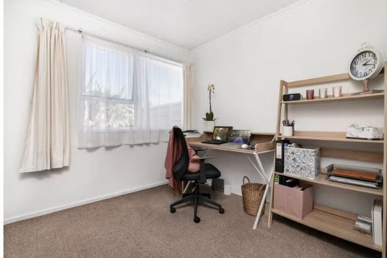 Photo of property in 1/38 Boundary Road, Clover Park, Auckland, 2019