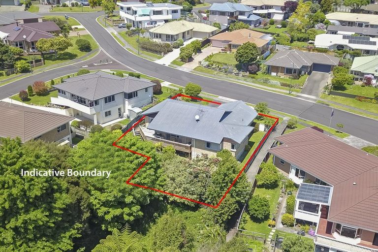 Photo of property in 25 Meadowviews Drive, Welcome Bay, Tauranga, 3112