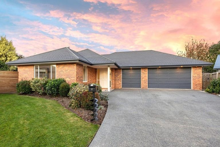 Photo of property in 22 Birchwood Close, Prebbleton, 7604