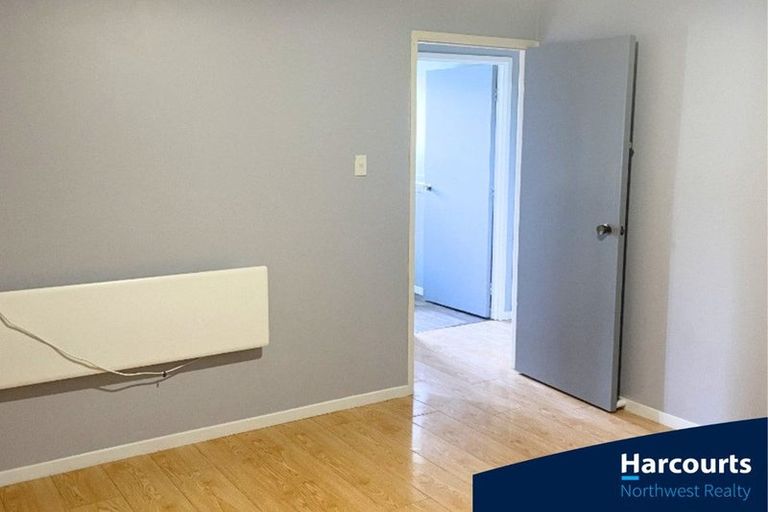 Photo of property in 89 West Harbour Drive, West Harbour, Auckland, 0618