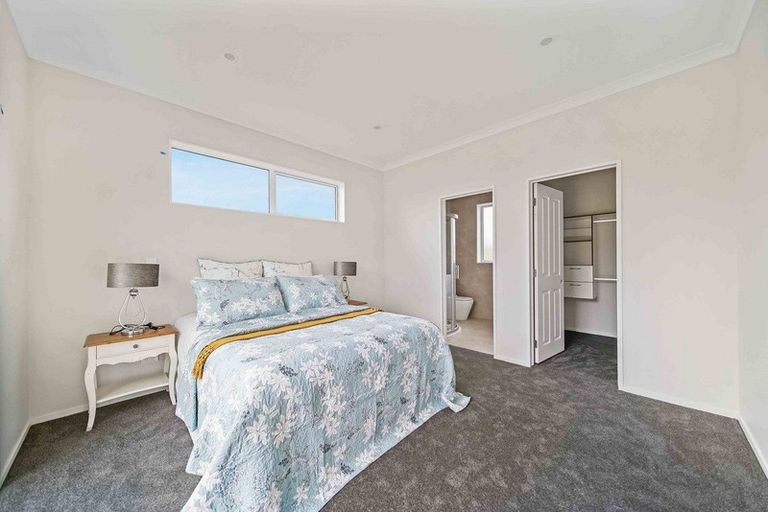 Photo of property in 10 Huahua Crescent, Papakura, 2110