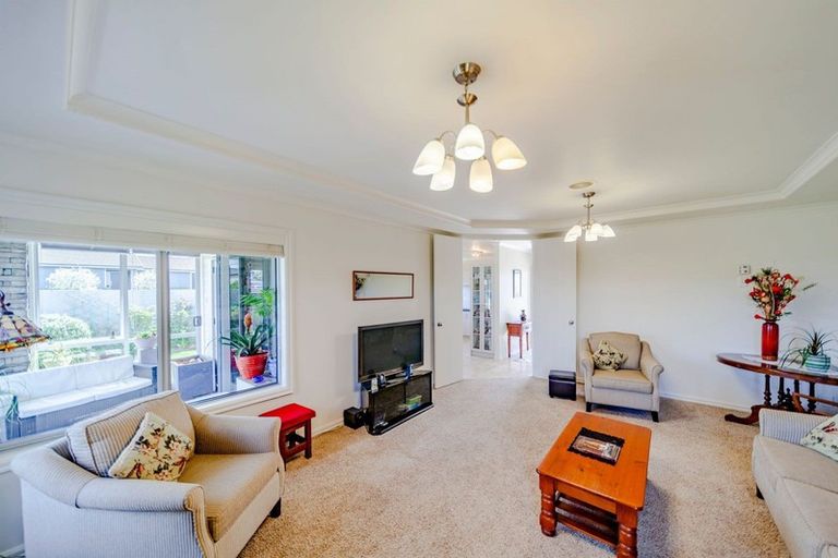 Photo of property in 4 Highgrove Place, Waipukurau, 4200