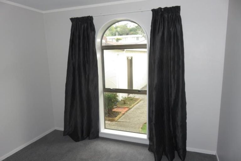 Photo of property in 10a Te Kiteroa Grove, Churton Park, Wellington, 6037