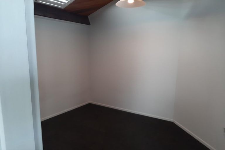 Photo of property in Metro Apartments, 22/220u Thorndon Quay, Pipitea, Wellington, 6011