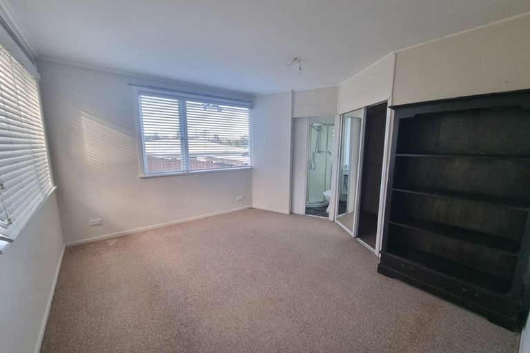 Photo of property in 11 Matipo Road, Te Atatu Peninsula, Auckland, 0610