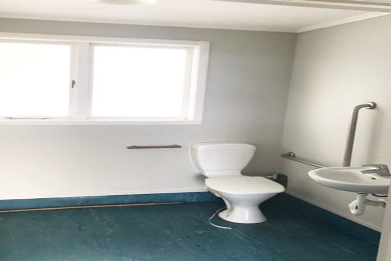 Photo of property in 83 Christmas Road, Manurewa, Auckland, 2102