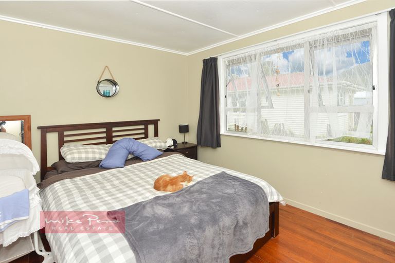 Photo of property in 11 Pukemiro Road, Te Kamo, Whangarei, 0112