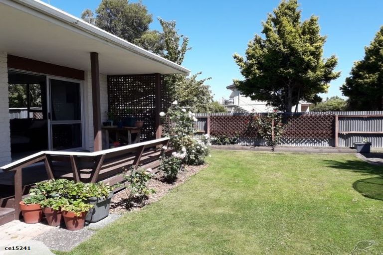Photo of property in 49 Newnham Street, Rangiora, 7400