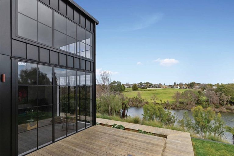 Photo of property in 12 Oakdale Drive, Kinloch, Taupo, 3377