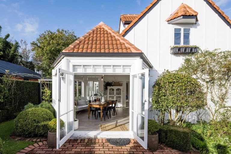 Photo of property in 25 Hall Street, Cambridge, 3434