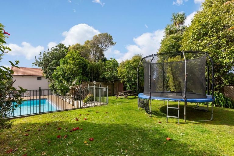 Photo of property in 3/102 Greenhithe Road, Greenhithe, Auckland, 0632