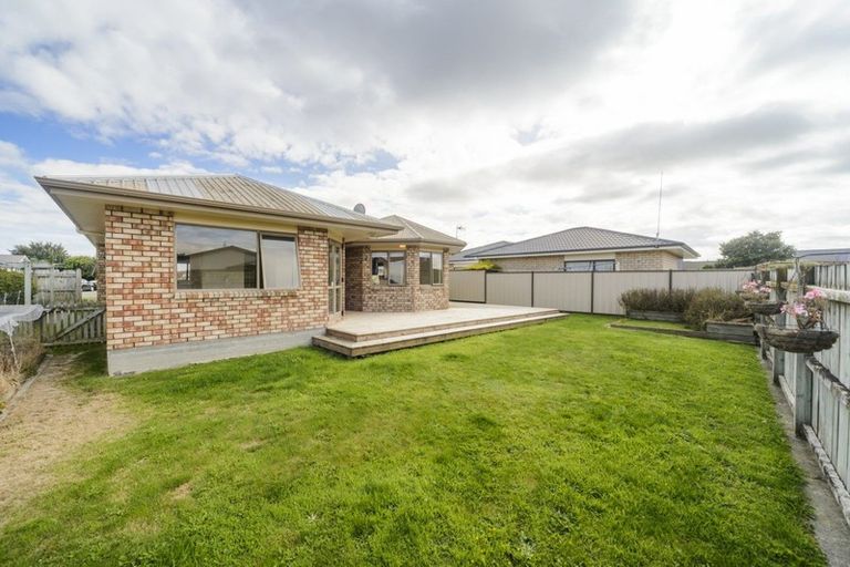 Photo of property in 55 Peppertree Glade, Kelvin Grove, Palmerston North, 4414