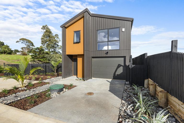 Photo of property in 12 Nanjing Road, Pukekohe, 2120