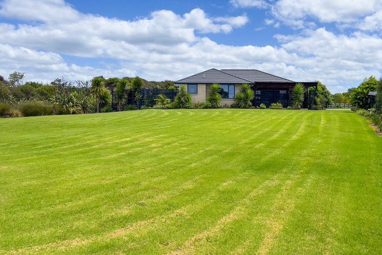 Photo of property in 10 Settlers View, Waipu, 0510