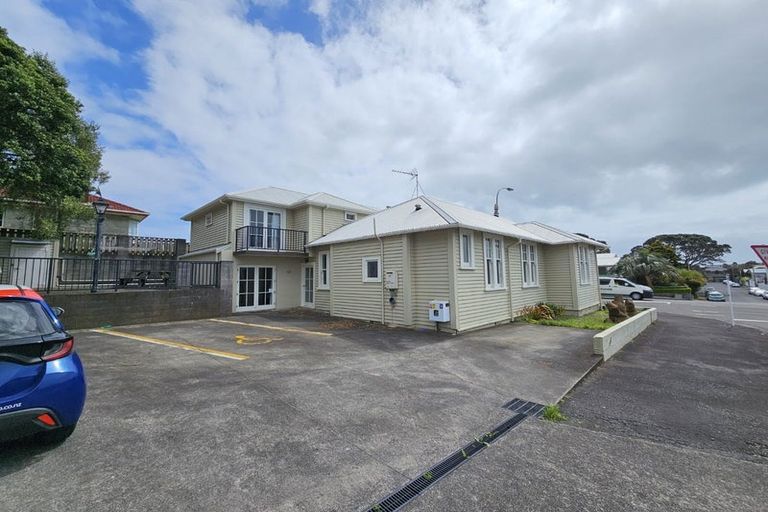 Photo of property in 512 Devon Street East, Strandon, New Plymouth, 4312