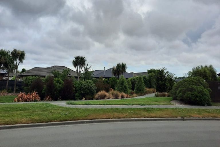 Photo of property in 36 Davaar Crescent, Broomfield, Christchurch, 8042