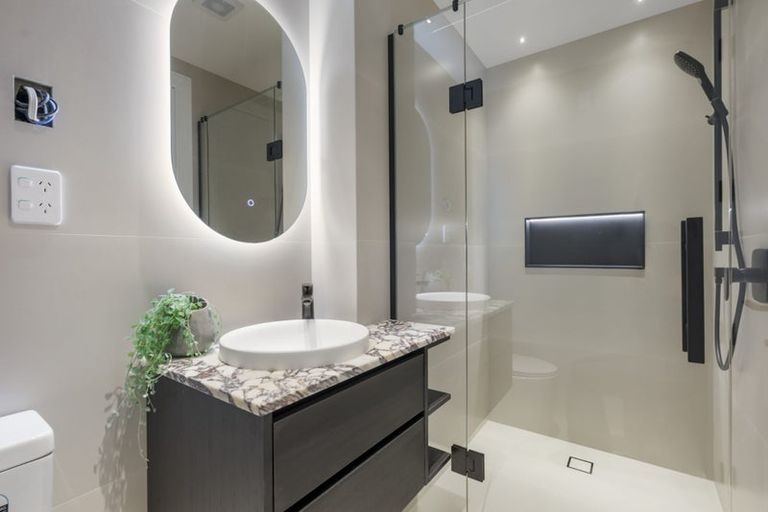 Photo of property in 61a Churchill Road, Murrays Bay, Auckland, 0630