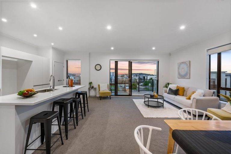 Photo of property in 16 Malcolm Calder Road, Hobsonville, Auckland, 0616