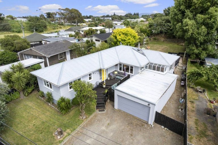 Photo of property in 1 Goldsborough Avenue, Raumati Beach, Paraparaumu, 5032