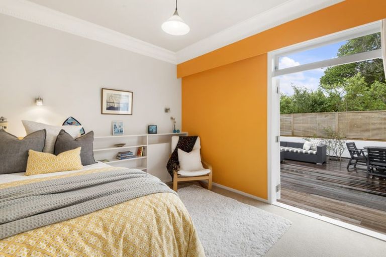 Photo of property in 4a Morrison Avenue, Narrow Neck, Auckland, 0624