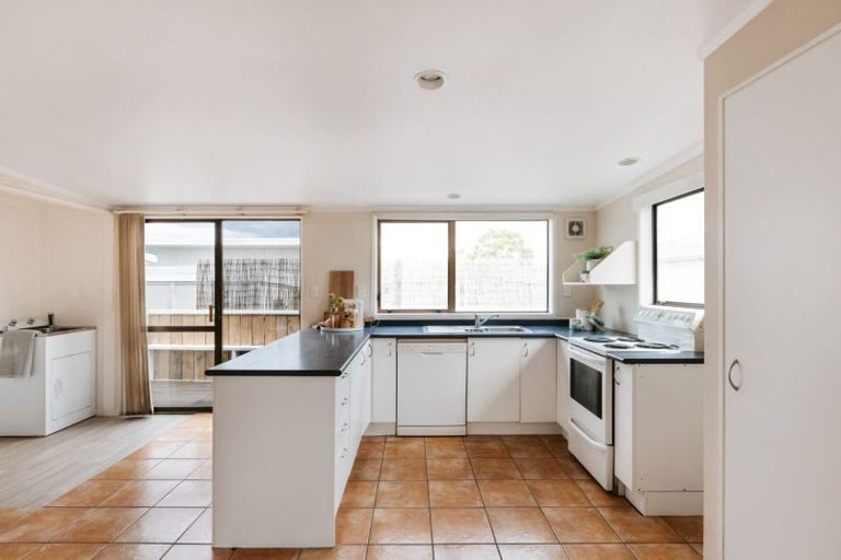 Photo of property in 240a Range Road, Papamoa Beach, Papamoa, 3118