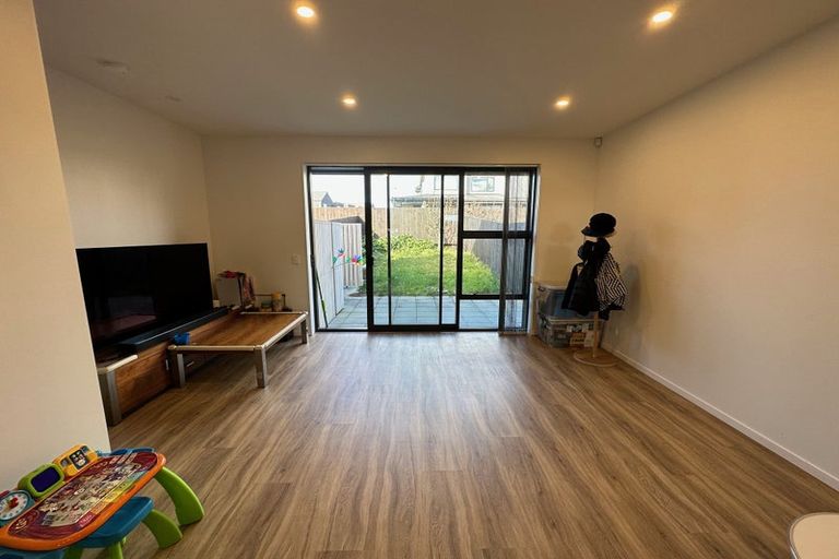 Photo of property in 49 Peihana Road, Hobsonville, Auckland, 0616