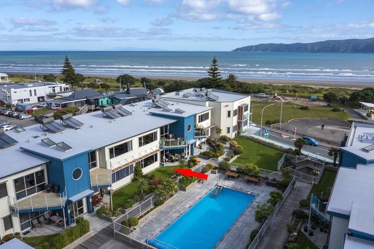 Photo of property in 4-u13 Seaview Road, Paraparaumu Beach, Paraparaumu, 5032