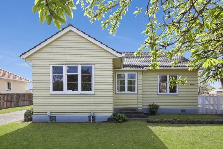 Photo of property in 24 Piko Crescent, Riccarton, Christchurch, 8041