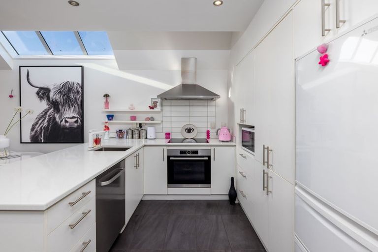 Photo of property in 496b Manchester Street, St Albans, Christchurch, 8014