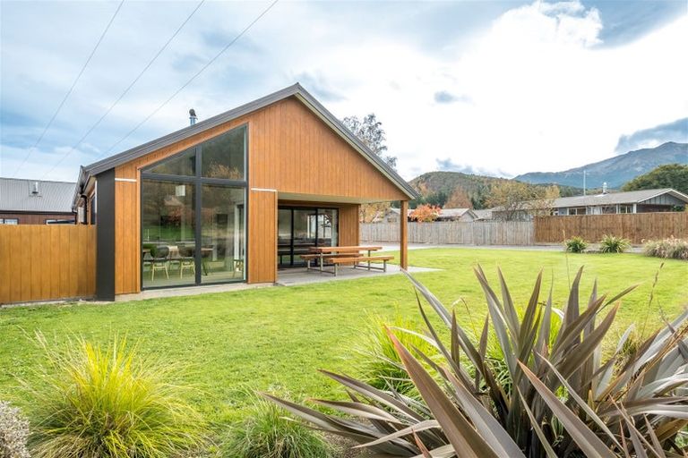 Photo of property in 1 Dumblane Way, Hanmer Springs, 7334