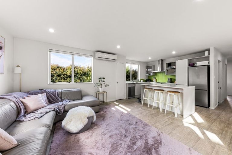 Photo of property in 114 Grand Drive, Orewa, 0931
